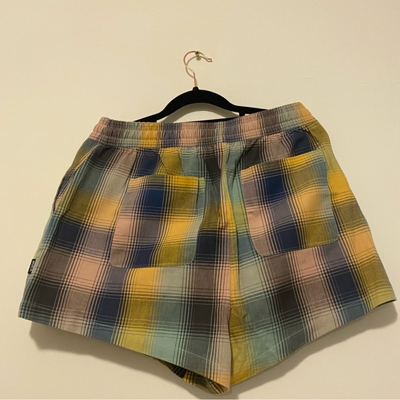 RVCA Medium Yellow Blue Pink Plaid Shorts - Picture 2 of 15